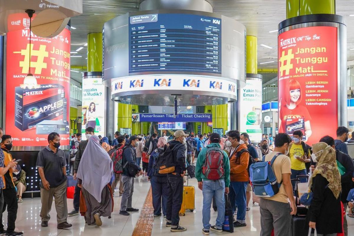 10 Stasiun Kereta Api Indonesia: Destinasi Wisata Tersembunyi