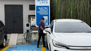 13 Hotel Archipelago: Isi Daya Mobil Listrik Anda