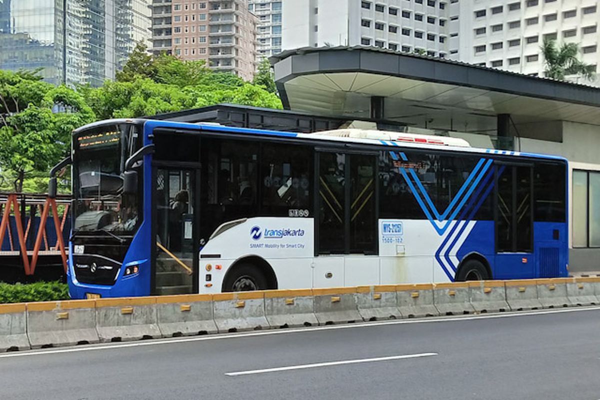 Akses Jakarta Fair 2025 Mudah: Rute Transjakarta Terbaru