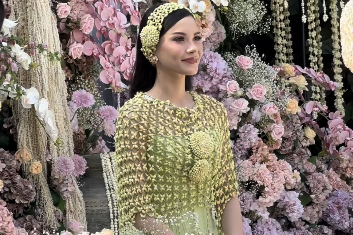 Alyssa Daguise Anggun Siraman: Jumputan Hijau Memukau