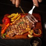 Atasi Dampak Makan Daging Berlebih: 6 Tips Pola Makan Sehat