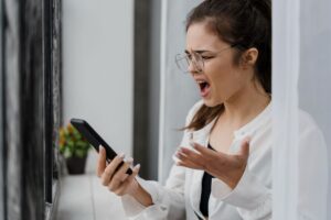 Atasi Ghosting: 7 Langkah Move On Tanpa Mengemis Jawaban
