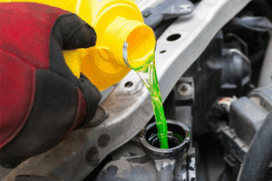 Bahaya Mencampur Cairan Pendingin Mobil Warna Berbeda?