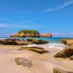 Bupati Lombok Timur Usir Pemandu Wisata: Kisah Pilu Pantai Ekas
