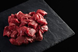 Daging Sapi vs Kambing: Mana Nutrisi Terbaik untuk Anda?