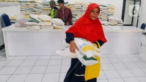 Dana Rp 4,9 Triliun untuk Bantuan Beras 18 Juta Keluarga