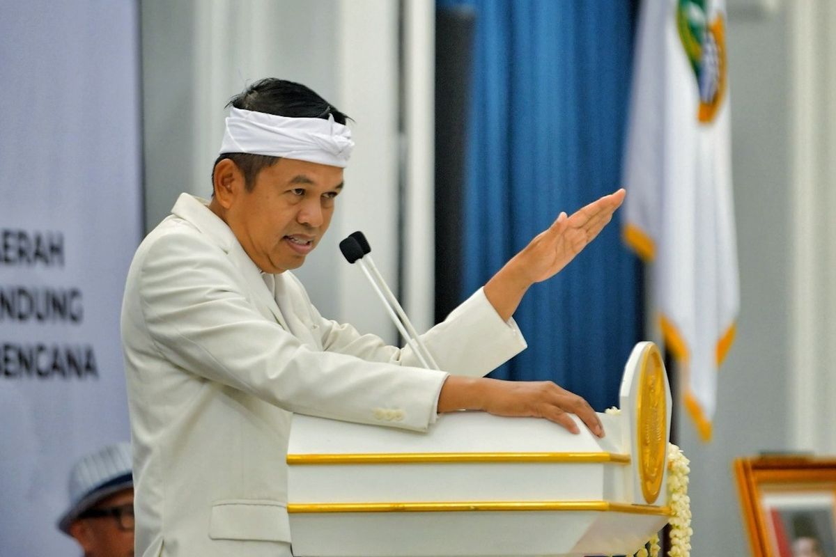 Denda Tilang Dedi Mulyadi: Naik Motor Tanpa Helm?