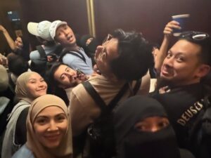 Dukungan Suami, Zaskia Adya Mecca & Ratna Galih Ikut Aksi Gaza
