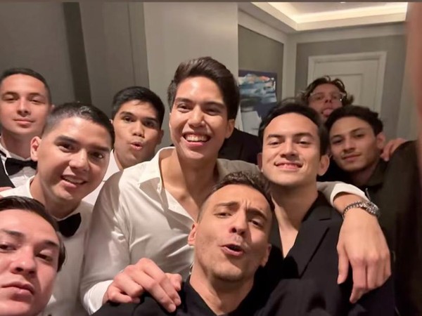 El Rumi-Rizky Nazar: Persahabatan Hangat di Pernikahan Al-Alyssa