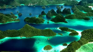 Geger Tambang Nikel Raja Ampat: 7 Reaksi Keras DPR & Istana