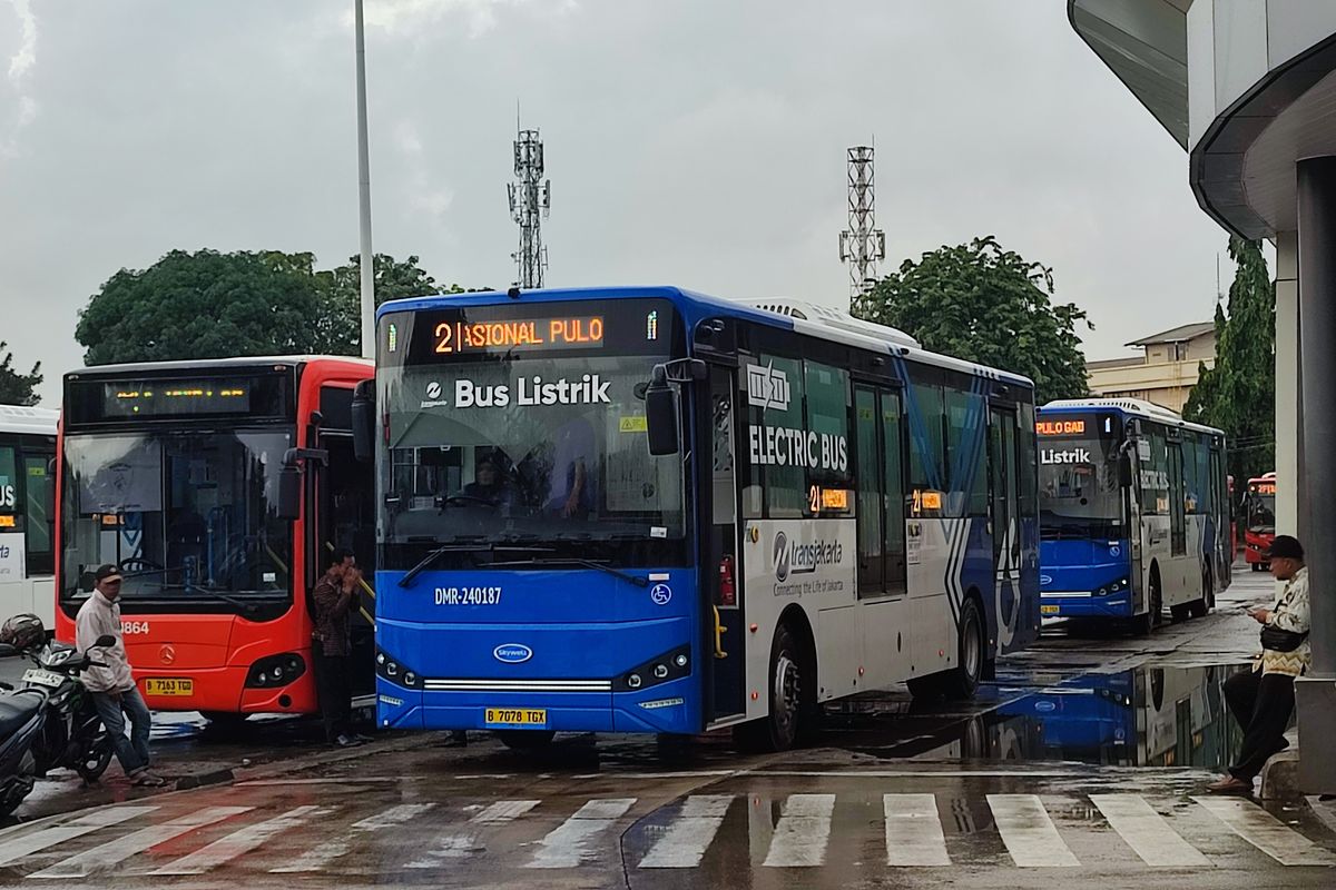 HUT Jakarta: Naik Transjakarta Rp1, Rayakan Ulang Tahun Ibu Kota