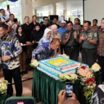 Haji Umuh Ulang Tahun ke-77: Juara Liga 1 Jadi Kado Istimewa PERSIB