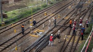 Investasi Kereta Api: Kemenhub Buka Peluang 10.000 Km Jalur Baru