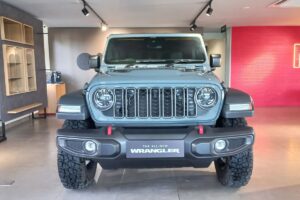 Jeep Melawan Banjir: Mitos atau Fakta Keamanan Nyata?