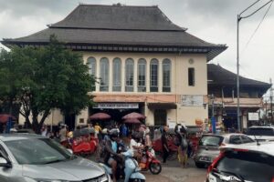 Jelajahi Pasar Gede Solo: Wisata Kuliner & Budaya Hits