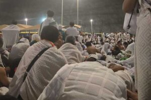 Jemaah Haji Indonesia: Perjalanan Suci Menuju Arafah Berakhir