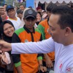 Kapolri Ramah, Nyanyi Bareng Warga Jelang HUT Bhayangkara ke-79
