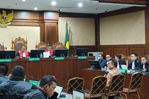 Kasus Gratifikasi Zarof Ricar: Hukuman Ringan, Mengapa?