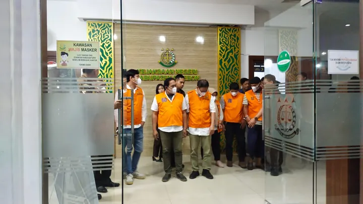 Korupsi Cirebon: Jalan Mulus, Papan Nama, Dua Tersangka Ditangkap