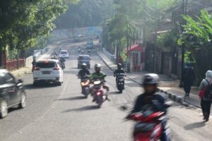 Kuasai Jalan Utama: Etika Berkendara Motor yang Aman