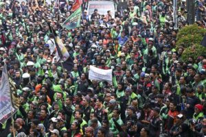 Masa Depan Ekonomi Gig Indonesia: Tantangan Hukum Ojol