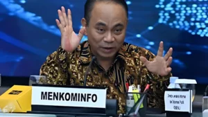 Menkominfo Ancam Denda Rp500 Juta: Perang Melawan Judi Online