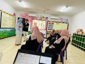 Metode CER-PR: Tim UAD Jogja Tingkatkan Literasi Sains di Thailand