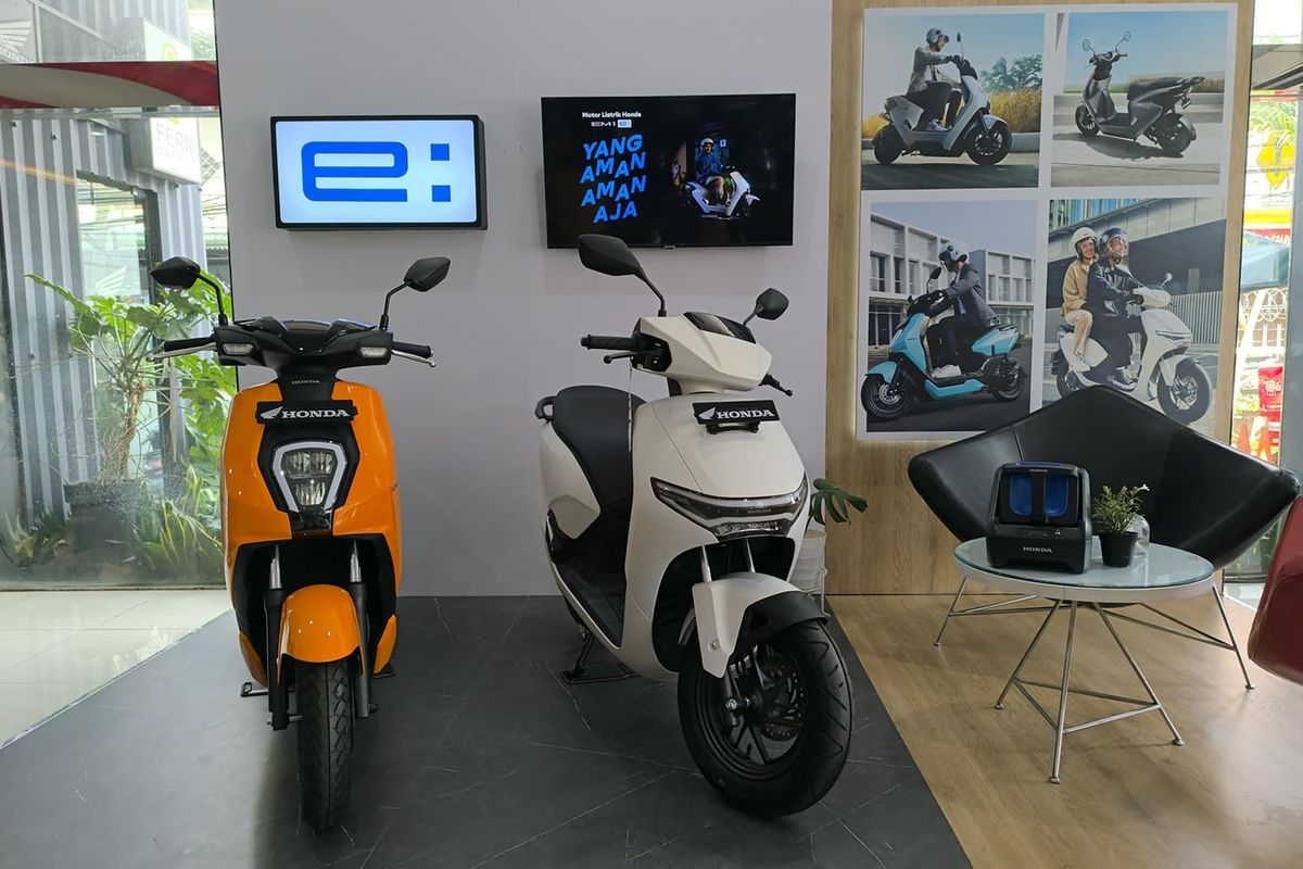 Motor Listrik Indonesia: 15.000 Unit Terjual Tahun 2025?