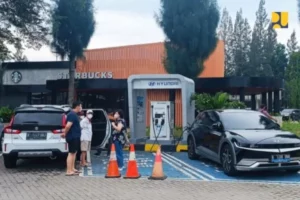 Mudik Lebaran: Temukan SPBU Listrik Trans Jawa, Lokasi Terlengkap!