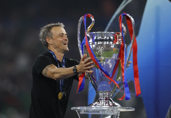PSG Dilarang Rekrut Pemain Tua? Kebijakan Keras Luis Enrique