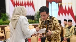Pemakzulan Gibran: Purnawirawan TNI Desak DPR Bertindak Cepat