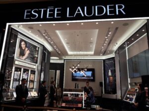 Pewaris Estee Lauder Meninggal: Kisah Miliarder Kosmetik