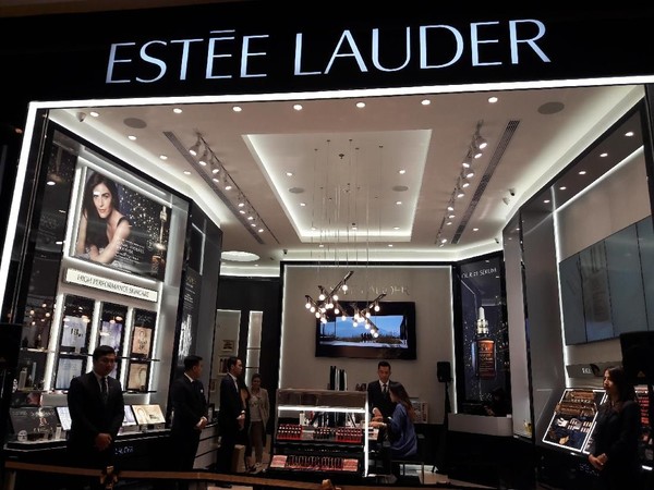 Pewaris Estee Lauder Meninggal: Kisah Miliarder Kosmetik