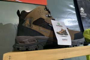Promo Sepatu Gunung Indofest 2025: Harga Terbaik, Tertarik?