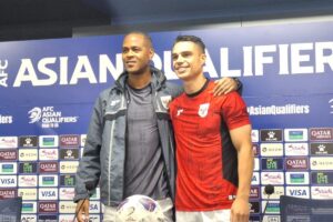 Puji Kluivert: Pelupessy, Pemain Serba Bisa, Mengesankan!