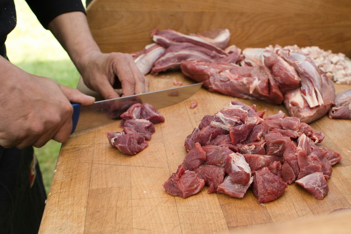 Rahasia Daging Kurban Awet 12 Bulan: Tips Dokter Hewan
