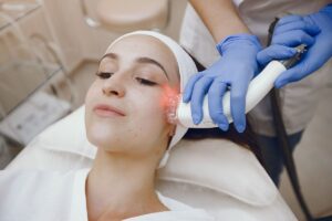 Rahasia Kulit Kencang: Eva Mulia Clinic & Treatment HIFU