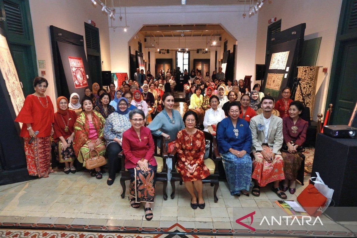 Rahasia Wastra: Akulturasi Budaya Indonesia-China yang Memukau