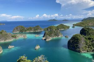 Raja Ampat Aman? Jelajahi Surga, Nikmati Keindahannya Tanpa Rasa Khawatir