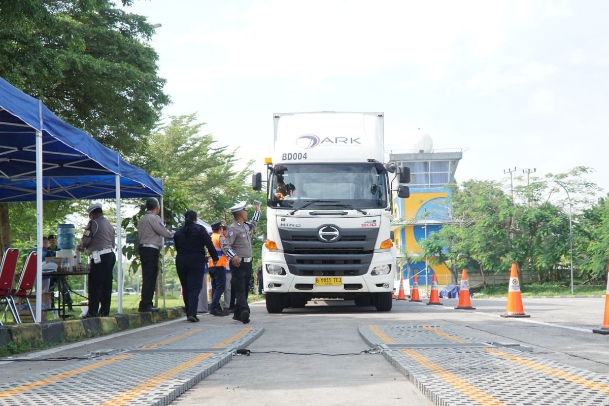 Razia ODOL Tol Cipularang: 28 Truk Ditilang Jasa Marga