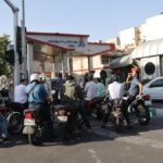 Serangan Israel Picu Panik, Warga Teheran Berebut BBM
