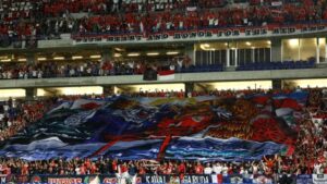 Suporter Garuda Kuasai Stadion Lawan: Aksi Tifo Spektakuler!