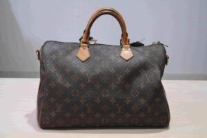 Tas Branded Mewah Lelang KPK, Harga Mulai Rp1,7 Juta!