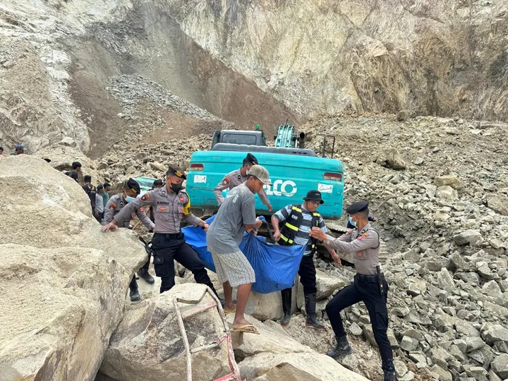 Tragedi Longsor Gunung Kuda Cirebon: Satu Warga Tewas Tertimbun