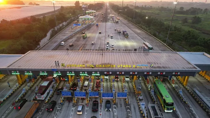 Trans Jawa Macet Parah? One Way & Contra Flow Kalikangkung-Cikampek