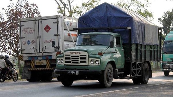 Truk Bermoncong Hampir Punah? Ini Penyebabnya di Indonesia