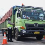 Truk ODOL: Penyebab Utama Kecelakaan dan Rusak Jalan Parah?