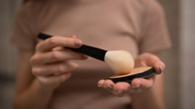 5 Bedak SPF 30 Terbaik: Kulit Glowing & Terlindungi Maksimal