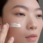 Hilangkan Bruntusan! 5 Sunscreen Lokal Terbaik untuk Jerawat