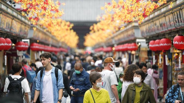 Jepang Lawan Overtourism: Tim Khusus Tangani Turis Nakal